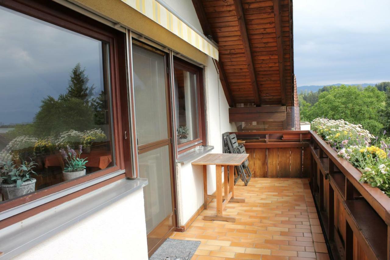 Ferienwohnung Ausblick Weißensberg Buitenkant foto